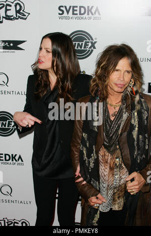 Liv Tyler e Steven Tyler alla premiere di IFC mezzanotte il 'Super'. Gli arrivi presso il teatro egiziano in Hollywood, CA, Marzo 21, 2011. Foto di Joe Martinez / PictureLux Foto Stock