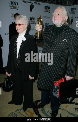 Shirley Jones e Marty Engels alla ventunesima edizione notte di 100 stelle Awards Gala. Gli arrivi presso il Beverly Hills Hotel Crystal Ballroom di Beverly Hills, CA, 27 febbraio 2011. Foto di Joe Martinez / PictureLux Foto Stock