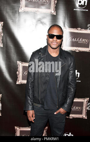 Il cantante Taio Cruz passeggiate il tappeto rosso al Gallery Nightlclub al Planet Hollywood, Las Vegas NV. Giugno 25, 2011. © 2011 Lisa Wright / PictureLux Foto Stock