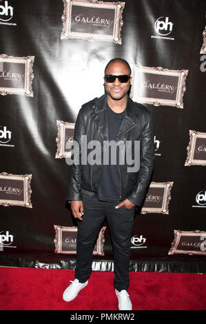 Il cantante Taio Cruz passeggiate il tappeto rosso al Gallery Nightlclub al Planet Hollywood, Las Vegas NV. Giugno 25, 2011. © 2011 Lisa Wright / PictureLux Foto Stock