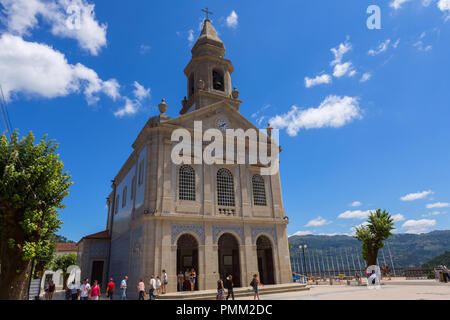 TERRAS DE BOURO, Portogallo - Agosto 13, 2018: Sao Bento da Porta Aberta Santuario, Esterno della cripta. Papa Francesco promosso il Santuario la chiesa a Foto Stock