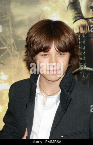 Leo Howard alla Premiere mondiale di Lionsgate 'Conan il barbaro'. Gli arrivi presso il Regal Cinemas L.A. Vive a Los Angeles, CA, 11 agosto 2011. Foto di Joe Martinez / PictureLux Foto Stock