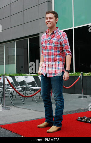Scotty McCreery all'Hollywood Camera di Commercio cerimonia in onore di Simon Fuller con una stella sulla Hollywood Walk of Fame in Hollywood, CA, 23 maggio 2011. Foto di Joe Martinez / PictureLux Foto Stock