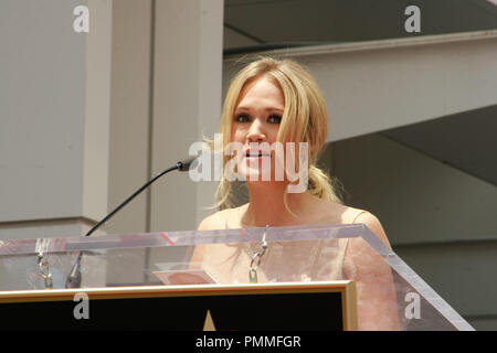 Carrie Underwood all'Hollywood Camera di Commercio cerimonia in onore di Simon Fuller con una stella sulla Hollywood Walk of Fame in Hollywood, CA, 23 maggio 2011. Foto di Joe Martinez / PictureLux Foto Stock