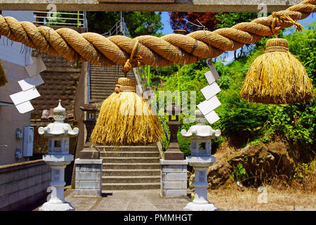 Shimenawa (Paglia corde) Foto Stock