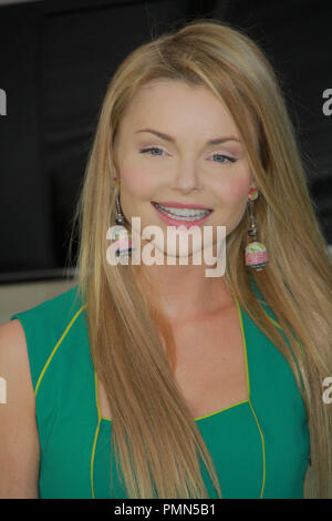 Izabella Miko 11/12/2011 'Muppets' Premiere detenute a El Capitan theater a Hollywood, CA Foto di Manae Nishiyama / HollywoodNewsWire.net/ PictureLux Foto Stock