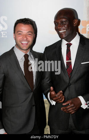 Nick Tarabay e Peter Mensah alla premiere di Starz serie originale 'Spartacus: la vendetta". Gli arrivi presso la Arclight Glossari Affini cupola in Los Angeles, CA, 18 gennaio 2012. Foto di: R.Anthony / Picturelux Foto Stock