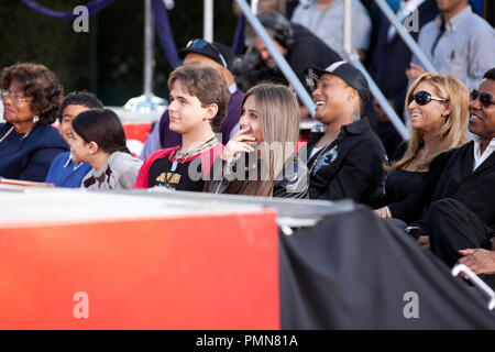 Coperta, il principe e Paris Jackson a Michael Jackson immortalati con la mano e il Footprint cerimonia tenutasi presso il Grauman's Chinese Theatre a Hollywood, CA. L'evento ha avuto luogo giovedì, 26 gennaio 2012. Foto di Eden Ari/ PRPP/ PictureLux Foto Stock