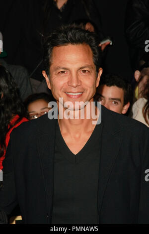 Benjamin Bratt alla premiere di Lionsgate 'i Giochi della fame". Gli arrivi presso Nokia Theater L.A. Vive a Los Angeles, CA, marzo, 12, 2012. Foto di Joe Martinez / PictureLux Foto Stock