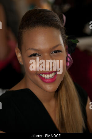 Liz Cambage al Melbourne Cup, 1 novembre 2011. Foto Stock