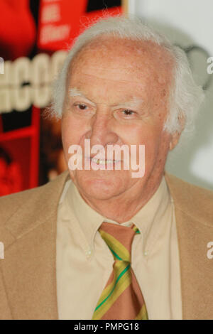 Robert Loggia all'AFI Fest 2012 Screening di Gala di 'Hitchcock'. Gli arrivi presso Arclight cinema di Hollywood, CA, 1 novembre 2012. Foto di Joe Martinez / PictureLux Foto Stock