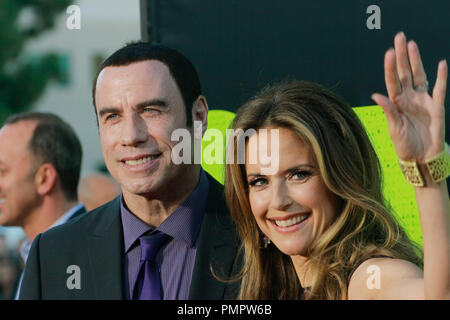 John Travolta e Kelly Preston presso la Premiere mondiale di Universal's 'Savages'. Gli arrivi presso il villaggio di Mann Westwood di Los Angeles, CA, 26 giugno 2012. Foto di Joe Martinez / PictureLux Foto Stock