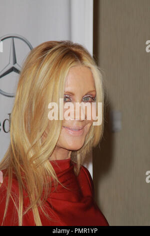 Joan van Ark al XXVI Giostra della speranza gala tenutosi presso il Beverly Hilton Hotel di Beverly Hills, CA, 20 ottobre 2012. Foto di Joe Martinez / PictureLux Foto Stock