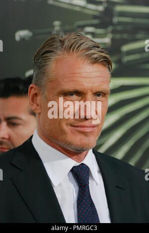 Dolph Lundgren alla premiere di Lionsgate Films" "Le parti soggette a usura 2'. Gli arrivi presso Grauman's Chinese Theatre a Hollywood, CA, 15 agosto 2012. Foto di Joe Martinez / PictureLux Foto Stock