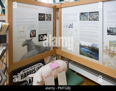 L'industria di lana display, Calne Heritage Centre museum, Patrimonio trimestre, Calne, Wiltshire, Inghilterra, Regno Unito Foto Stock