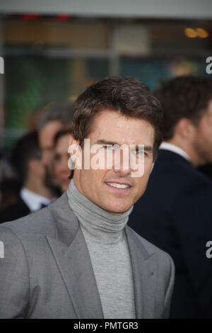 Tom Cruise 04/10/2013 l'American Premiere di 'Oblivion" tenutasi presso il Teatro Dolby in Hollywood, CA Foto di Hanako Sato / HNW / PictureLux Foto Stock