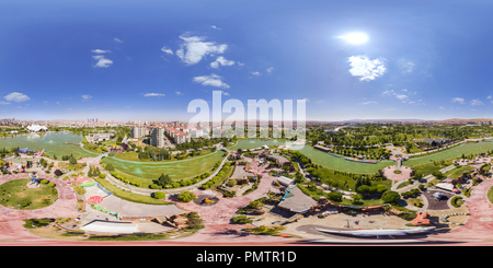 Visualizzazione panoramica a 360 gradi di Harikalar Diyari Ankara Buyuksehir Belediyesi 20160713 1528 03