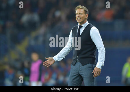 Charkiw, Ucraina. Xix Sep, 2018. Calcio: Champions League, Schachtjor Donezk - 1899 Hoffenheim, fase di gruppo, Gruppo F, Giornata 1, al Metalist Stadium. Hoffenheim trainer di Julian Nagelsmann gesticolò. Credito: Uwe Anspach/dpa/Alamy Live News Foto Stock