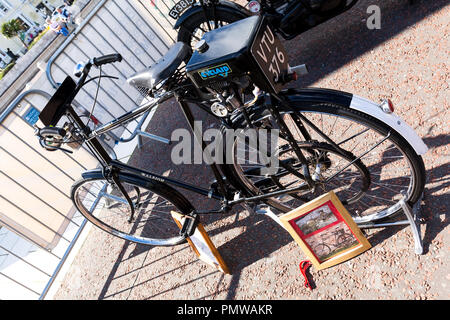 Raleigh bicicletta dotata di British Salmson aero engine. 31cc 2 tempi cv 0,7 a 3500rmp.Velocità massima 19,5 km/h. 212 mpg. peso 19 lb 4ozs. Foto Stock