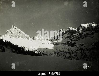 Blick von Campei gegen Col Ombert, Cima Uomo, la cima della vallate. Foto Stock