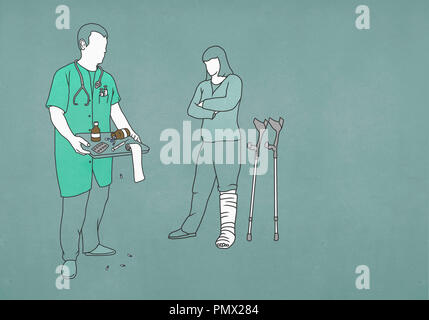Donna con la gamba in cast guardando medico con vassoio di medicina e di materiali di consumo Foto Stock