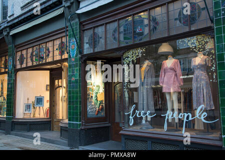 Anthropologie negozio di abbigliamento; Kings Road; Chelsea; Londra; Inghilterra; Regno Unito; Foto Stock