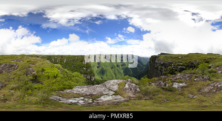 Visualizzazione panoramica a 360 gradi di Cânion Fortaleza em Cambará do Sul