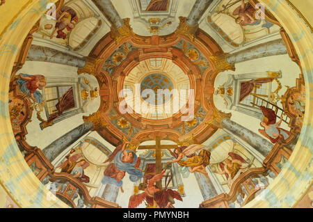 L'Italia, Lombardia, Lago d'Orta, soffitto a cupola della pittura, Madonna del Sasso. Foto Stock