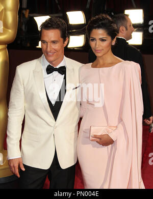 Matthew McConaughey Camila Alves 03/02/2014 La 86Accademia annuali Awards tenutosi presso il Teatro Dolby in Hollywood, CA Foto di Mayuka Ishikawa / HNW / PictureLux Foto Stock