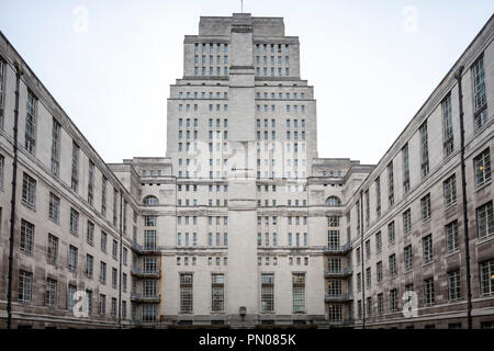 Esterno del Senato, il centro amministrativo dell'Università di Londra, situato nel cuore del quartiere di Bloomsbury, London, Regno Unito Foto Stock