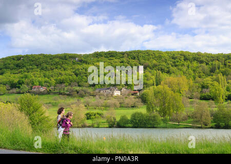 Francia, Correze, Chasteaux, Chateau de Couzages rovine // Francia, Corrèze (19), Chasteaux, ruines du château de Couzages Foto Stock