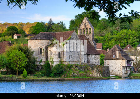 Francia, Correze, valle della Dordogna, Beaulieu sur Dordogne, la cappella dei Penitenti lungo il fiume Dordogna // Francia, Corrèze (19), la Vallée de la Dordogne, essere Foto Stock