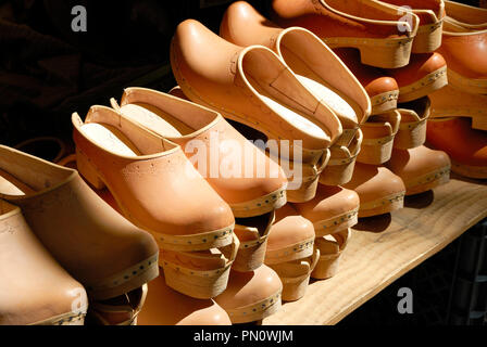 Tradizionali scarpe di legno. Minho, Portogallo Foto Stock