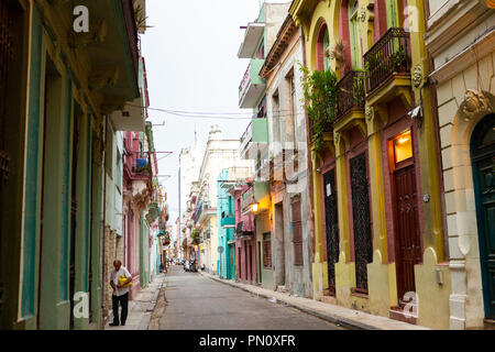 Scena di strada, Havana, Cuba Foto Stock