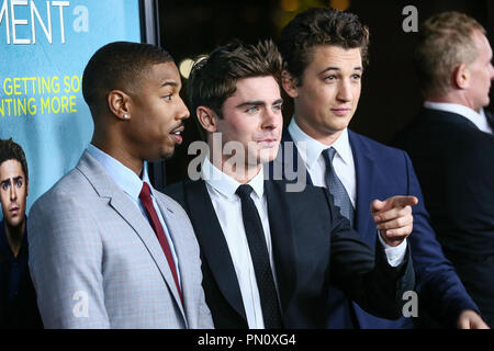Michael B. Giordania, Zac Efron e miglia Teller arriva alla premiere di Focus Features" "Che momento inopportuno' al Regal Cinemas L.A. Live on gennaio 27, 2014 a Los Angeles, California. Foto di Eden Ari / PRPP / PictureLux Riferimento File # 32228 070PRPPEA per solo uso editoriale - Tutti i diritti riservati Foto Stock