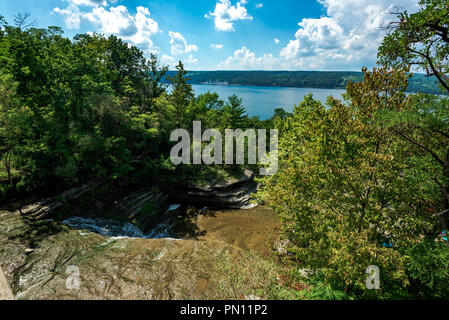 Vista su Hector cade sul Lago Seneca; Schuyler County; New York Foto Stock