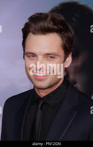 Sebastian Stan presso la Premiere Mondiale della meraviglia 'Captain America: il Winter Soldier". Gli arrivi presso la TCL Teatro Cinese a Hollywood, CA, giovedì 13 marzo, 2014. Foto di Joe Martinez / PictureLux Foto Stock