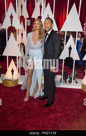 Modello Chrissy Teigen (L) e musicista John Stephens (John Legend) Oscar® candidato per il conseguimento di una musica (brano originale), per lavori su 'Selma' e Janne Tyldum arriva per il live ABC teletrasmesso del 87th Oscar® al Dolby® Theatre di Hollywood, CA domenica 22 febbraio, 2015. Riferimento al file # 32566 178THA per solo uso editoriale - Tutti i diritti riservati Foto Stock