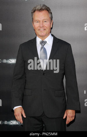 John Savage al Paramount Pictures di Premiere di "interstellare" tenutasi presso la TCL Teatro Cinese a Hollywood, CA, 26 ottobre 2014. Foto di Joe Martinez / PictureLux Foto Stock