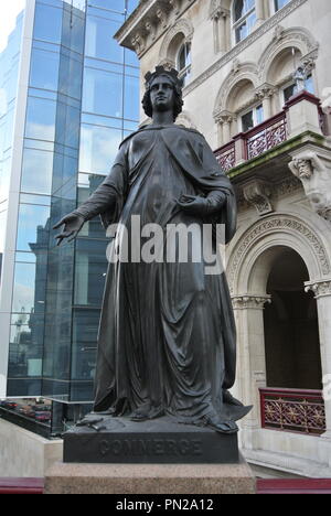 Commerce statua sul Viadotto di Holborn, Londra, Inghilterra, Regno Unito. Foto Stock