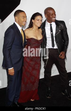 Chris "Ludacris' ponti, Michelle Rodriguez e Tyrese Gibson alla Premiere mondiale di Universal Pictures" "Furious 7" tenutasi presso la leva TCL Teatro Cinese a Hollywood, CA, 1 aprile 2015. Foto di Joe Martinez / PictureLux Foto Stock