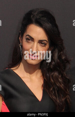 Amal Alamuddin Clooney 05/09/2015 La prima mondiale di "Tomorrowland" tenutosi a AMC Downtown Disney 12 in Anaheim, CA Foto di Izumi Hasegawa / HNW / PictureLux Foto Stock