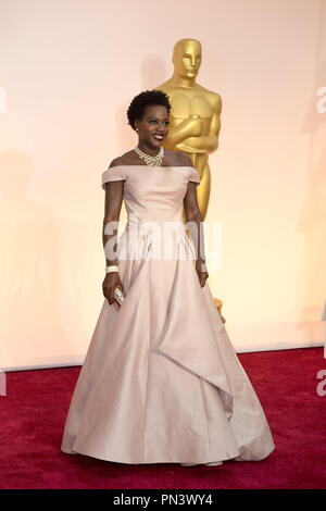 Presenter, Viola Davis arriva per il live ABC teletrasmesso del 87th Oscar® al Dolby® Theatre di Hollywood, CA domenica 22 febbraio, 2015. Riferimento al file # 32566 289THA per solo uso editoriale - Tutti i diritti riservati Foto Stock