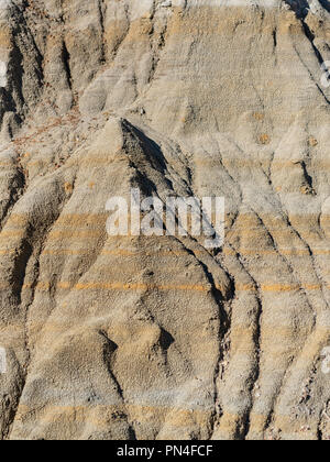 Strati multipli di Hoodoo strati di fango nel Parco nazionale Theodore Roosevelt Foto Stock