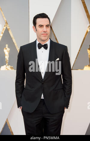 Presenter sacha baron cohen arriva a 88th Oscar® al Dolby® Theatre di Hollywood, CA domenica 28 febbraio, 2016. Riferimento al file # 32854 223THA per solo uso editoriale - Tutti i diritti riservati Foto Stock