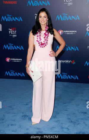 Dayanara Torres presso l'AFI Fest 2016 Premiere mondiale di Disney's 'Moana" tenutasi presso la leva TCL Teatro Cinese a Hollywood, CA, 14 novembre 2016. Foto di Giuseppe Martinez / PictureLux Foto Stock