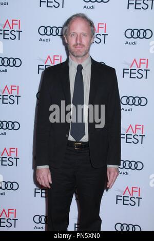 Mike Mills 11/16/2016 AFI Fest 2016 'xx secolo le donne" Screening di gala tenutosi presso il Beverly Hilton di Beverly Hills, CA Foto di Julian Blythe / HNW / PictureLux Foto Stock