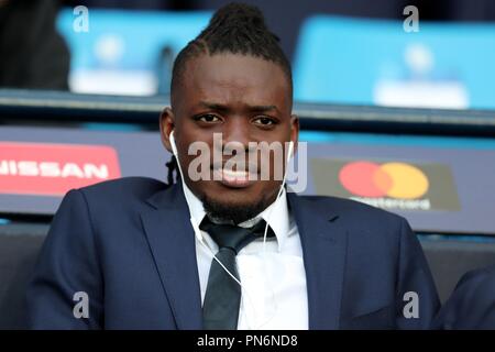 BERTRAND TRAORE Olympique Lyonnais Manchester City V LIONE, CHAMPIONS LEAGUE GRUPPO F Etihad Stadium, Manchester, Inghilterra 19 settembre 2018 GBD12218 rigorosamente solo uso editoriale. Se il giocatore/i giocatori raffigurata in questa immagine è/sono la riproduzione per un Club Inglese o l'Inghilterra per la squadra nazionale. Quindi questa immagine può essere utilizzata solo per scopi editoriali. Uso non commerciale. I seguenti usi sono anche limitato anche se in un contesto editoriale: Utilizzare in combinazione con, o parte della, qualsiasi non autorizzato di audio, video, dati, calendari, club/campionato loghi, scommesse, giochi o qualsiasi 'live' servizi. Foto Stock