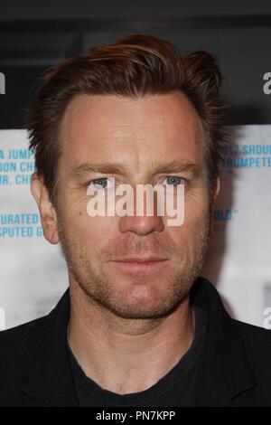 Ewan McGregor 29/03/2016 Los Angeles Premiere di 'Miles avanti" tenutasi presso il Writer's Guild Theatre di Beverly Hills, CA Foto di Izumi Hasegawa / HNW / PictureLux Foto Stock