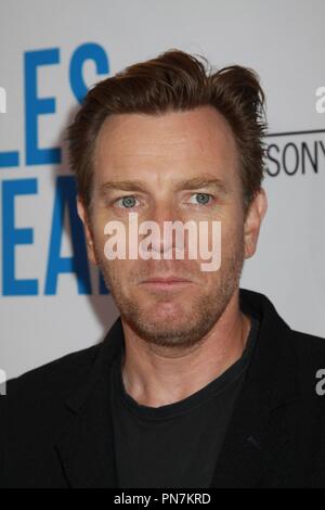 Ewan McGregor 29/03/2016 Los Angeles Premiere di 'Miles avanti" tenutasi presso il Writer's Guild Theatre di Beverly Hills, CA Foto di Izumi Hasegawa / HNW / PictureLux Foto Stock